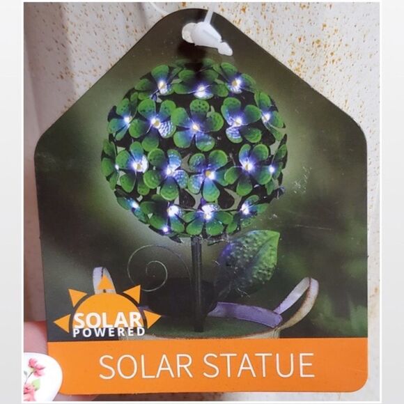 New Solar Home Statue Floral Green & Beige - Picture 13 of 14